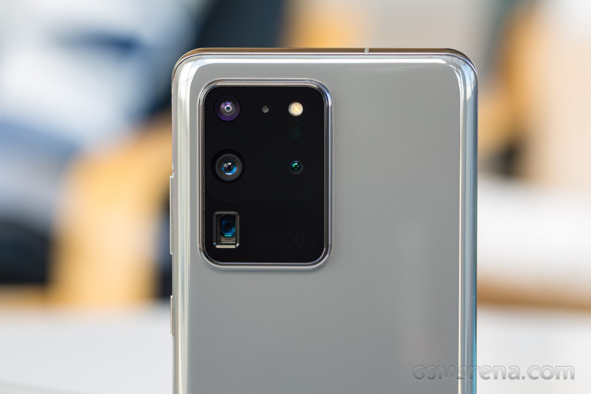 Un procès pour les problèmes de verre de l'appareil photo de la série Samsung Galaxy S20 émerge