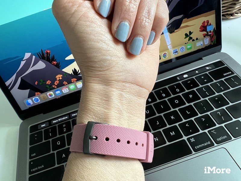 U By Uag Apple Watch Bracelet en silicone Lifestyle Dessous