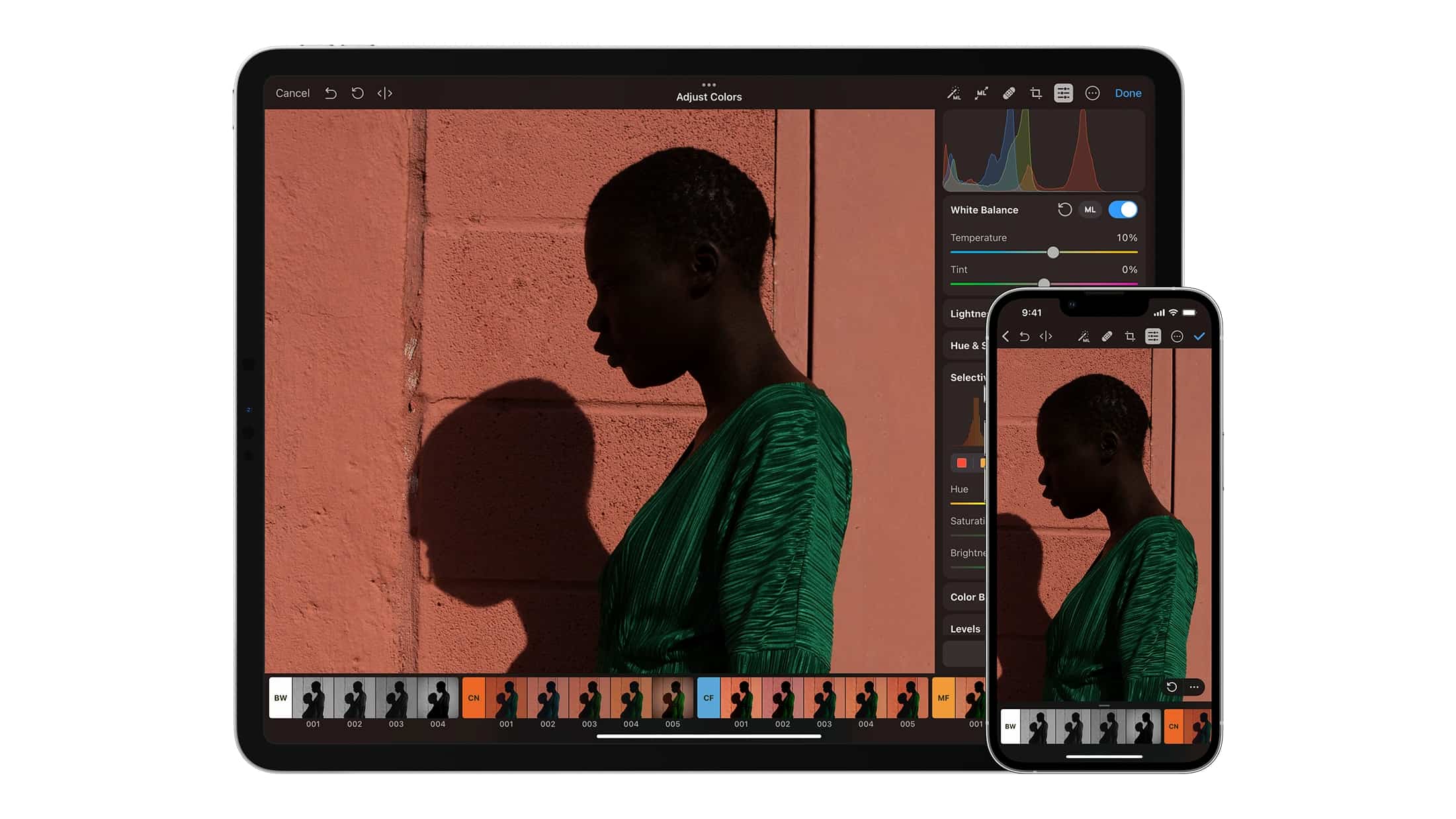 Captures d'écran d'appareils montrant Pixelmator Photo sur iPhone et iPad