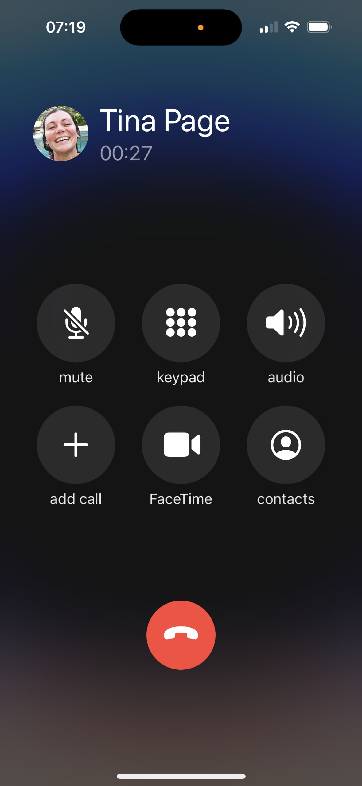 Écran d'appel complet sur iPhone 14 Pro