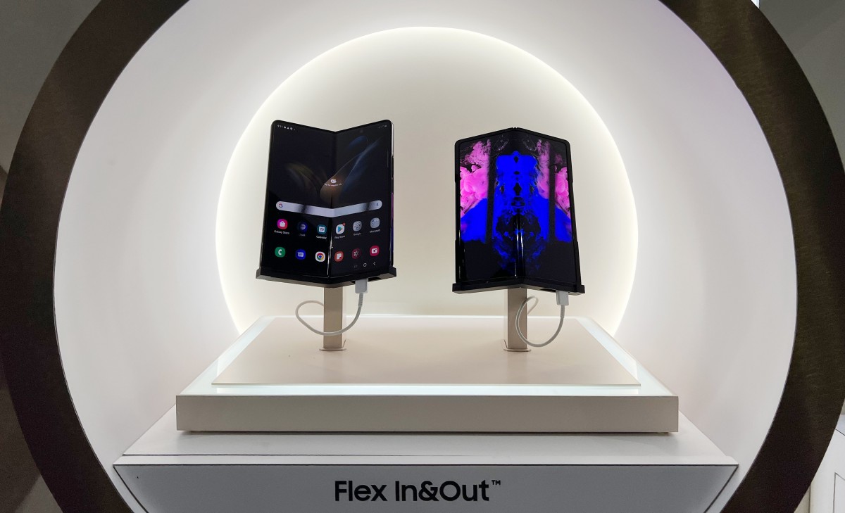 Samsung dévoile une dalle OLED enroulable de 12,4 pouces