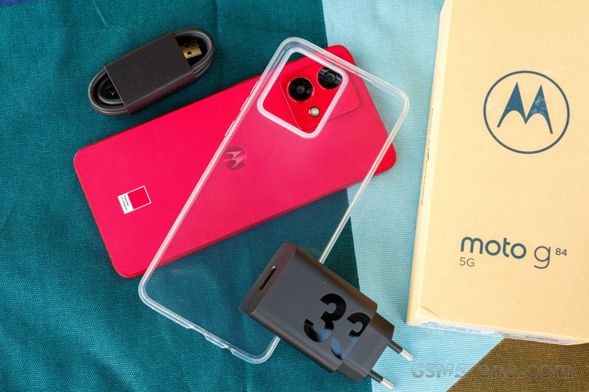 Motorola Moto G84 in for review