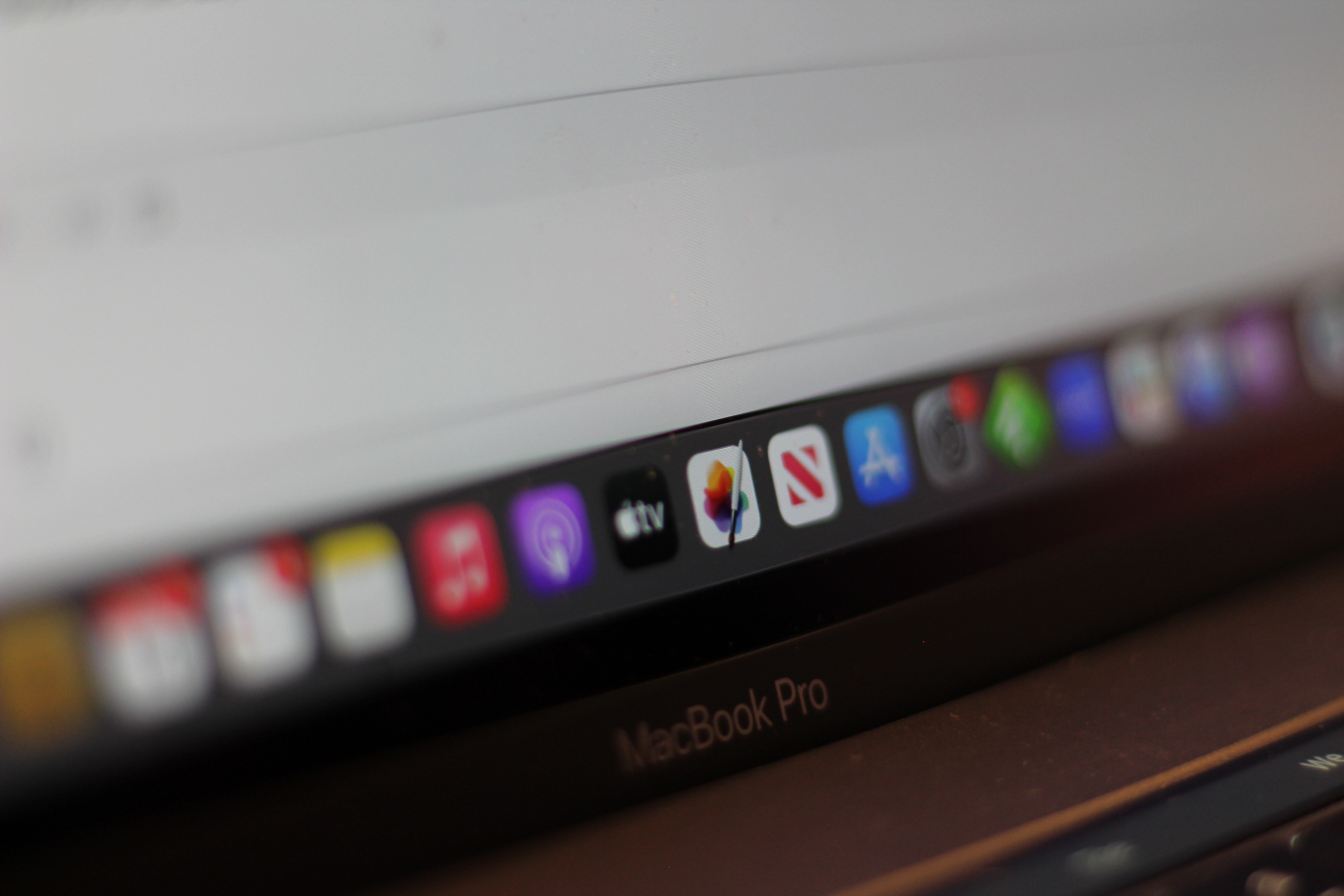 MacBook Pro logo